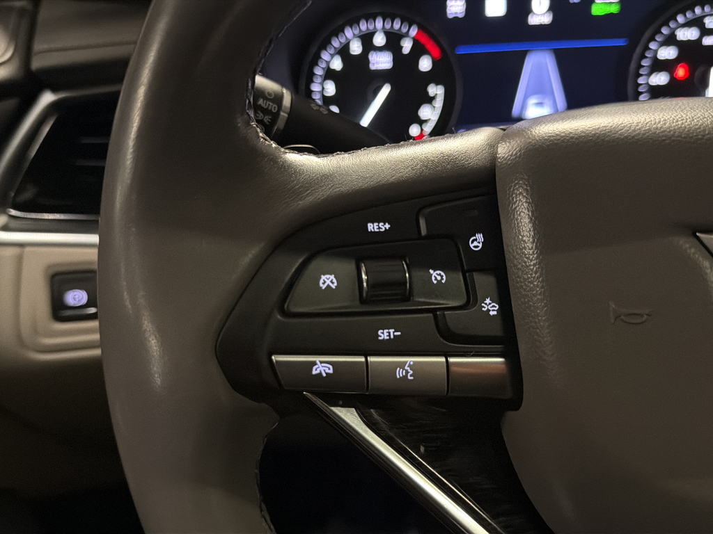 Used 2023 White Cadillac Premium Luxury image 33