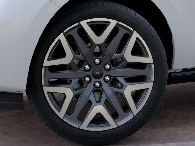 New 2027 Star White Metallic Tri-Coat Ford Platinum image 19