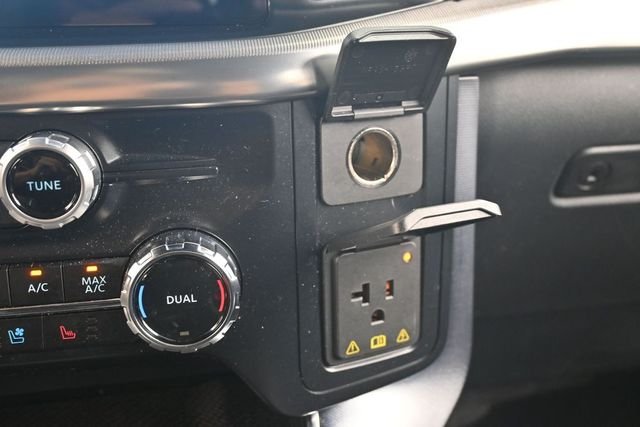Used 2023 White Ford Raptor image 26