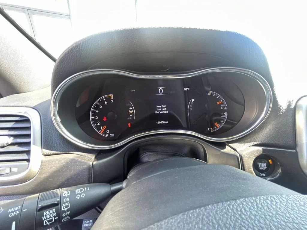 Used 2018 White Jeep Altitude image 21