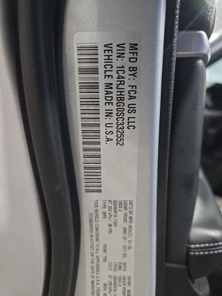 Used 2025 Silver Jeep Limited image 28