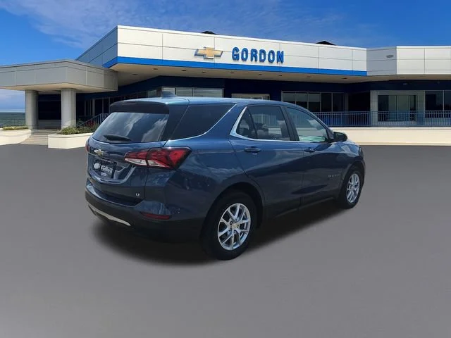 Used 2024 Lakeshore Blue Metallic Chevrolet LT image 5