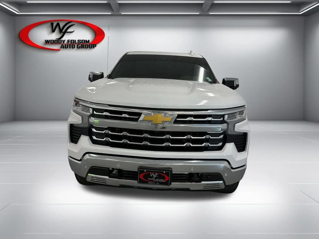 Used 2025 Summit White Chevrolet LTZ image 2
