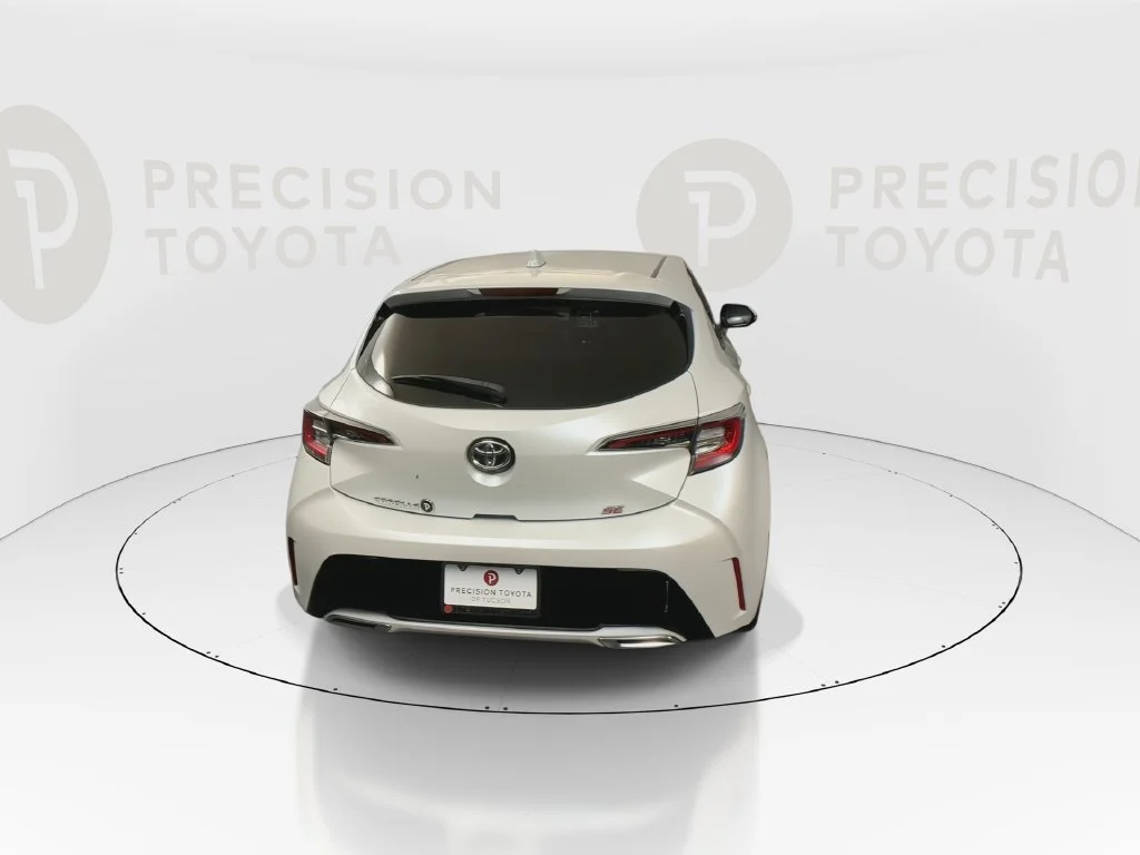 Used 2021 Wind Chill Pearl Toyota SE image 19