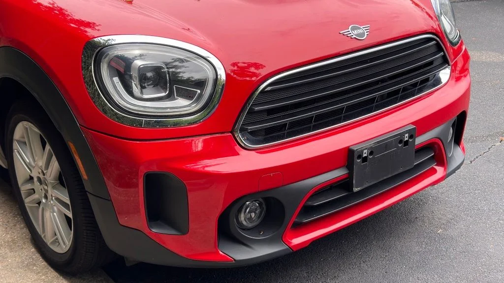 Used 2022 Chili Red MINI Signature image 2