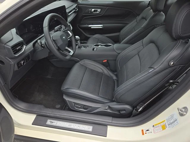 2025 Ford Mustang GT Premium Fastback - Photo 29
