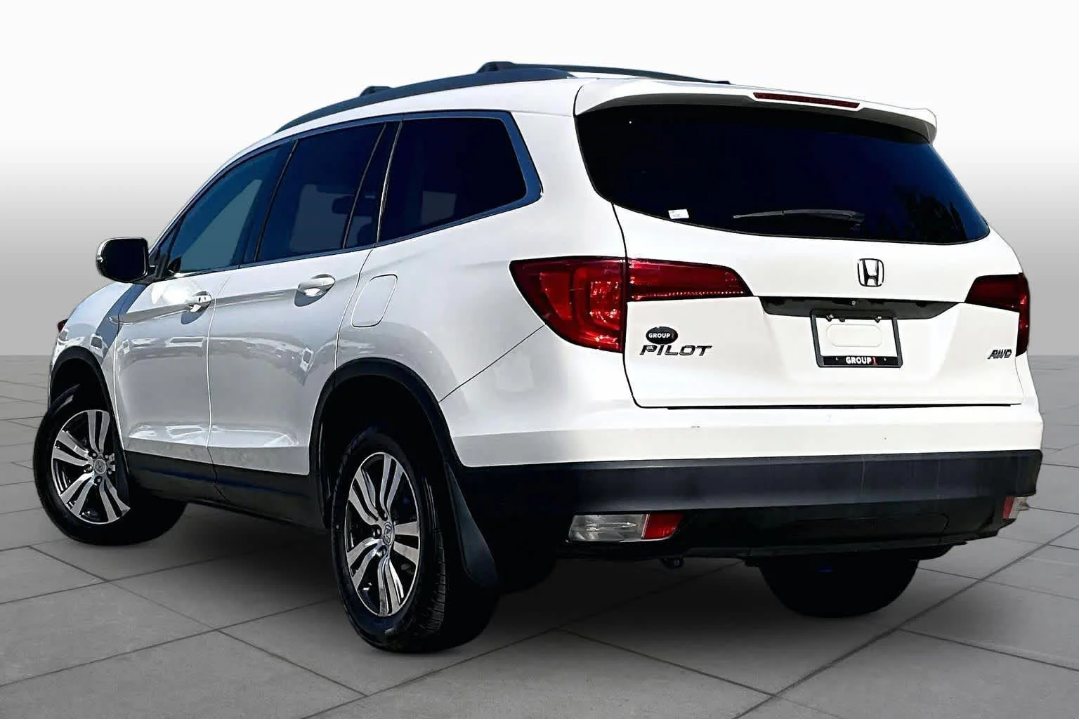 Used 2017 Crystal Black Pearl Honda EX-L image 12