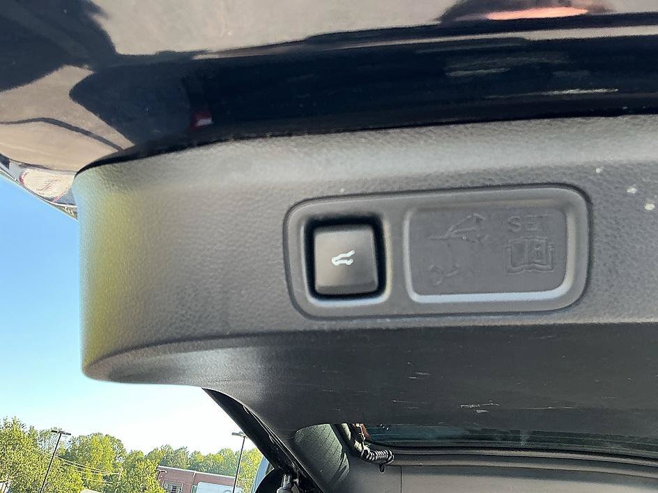 Used 2022 Black Metallic Ford XLT image 26