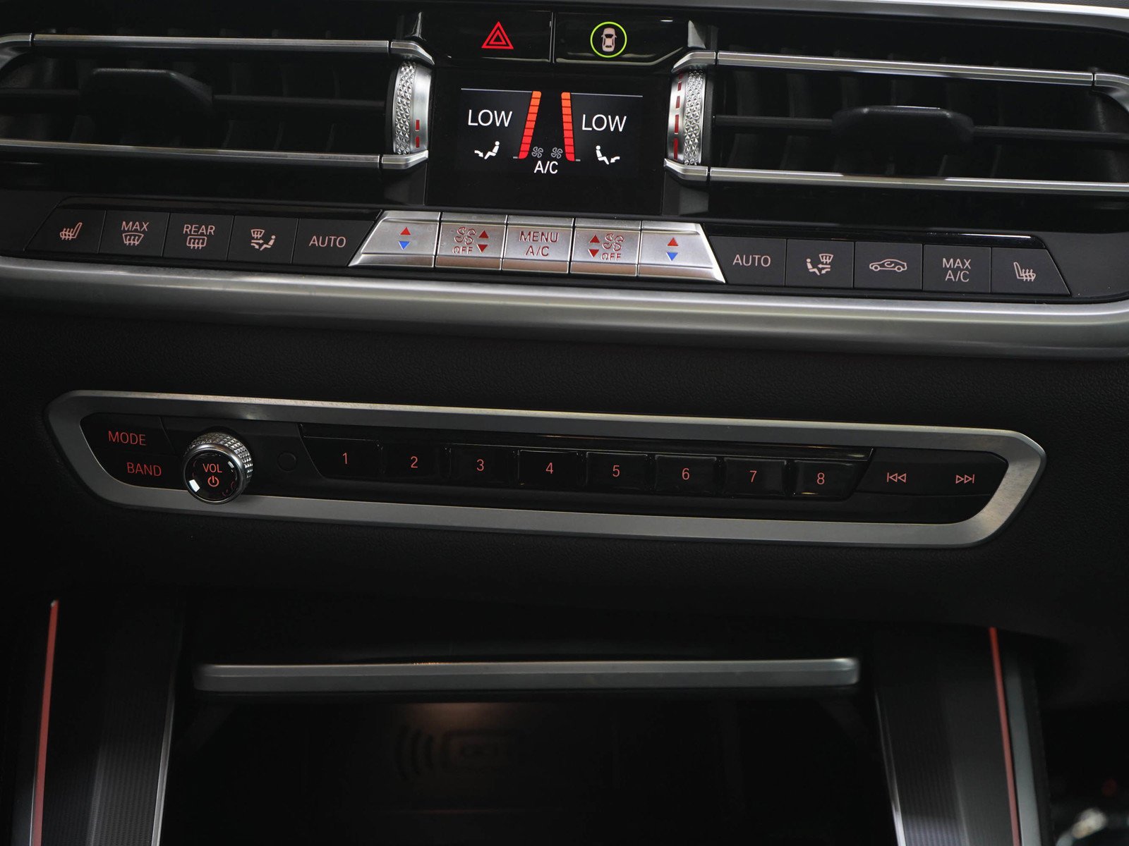 Used 2020 Black BMW xDrive40i image 20