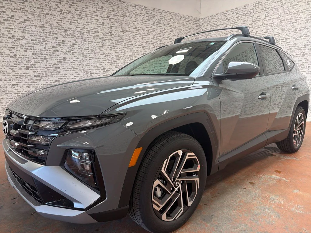 New 2026 Hampton Gray Hyundai SEL Plus image 3