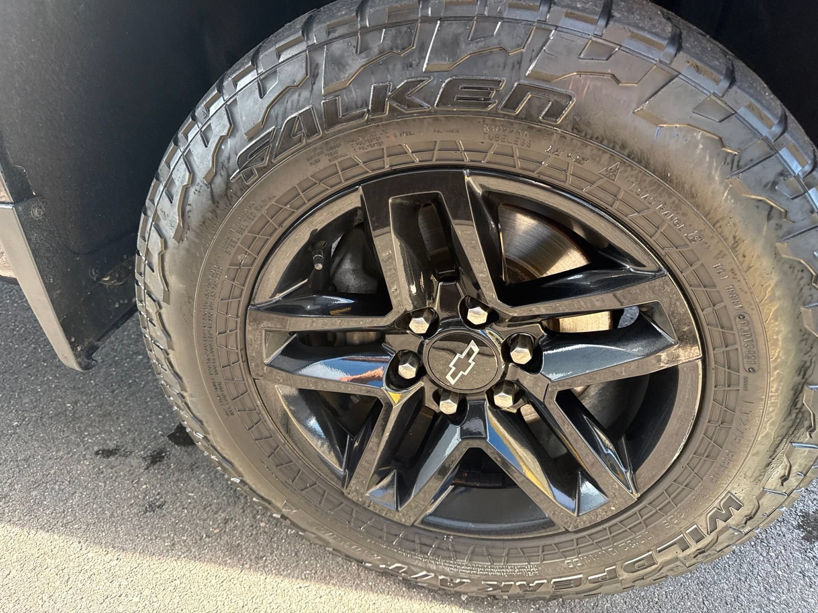 Used 2019 BLACK Chevrolet LT Trail Boss image 12