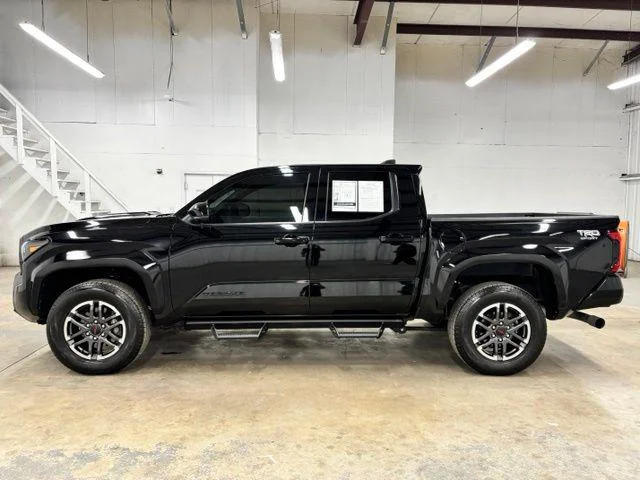 Used 2025 BLACK Toyota  image 4