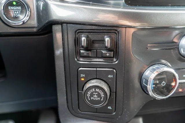 Used 2022 Black Ford XLT image 28
