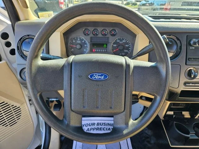 Used 2008 White Ford  image 30