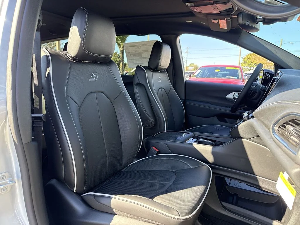 2026 Chrysler Pacifica Limited - Photo 29