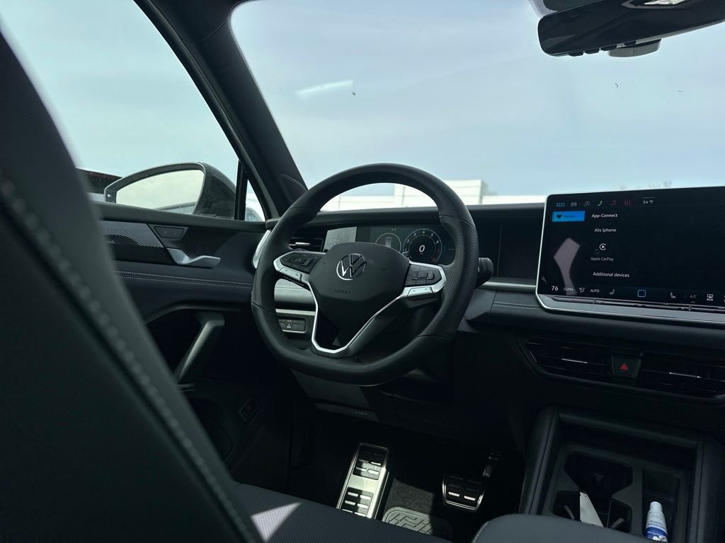 New 2026  Volkswagen 2.0T SE R-Line Black image 15