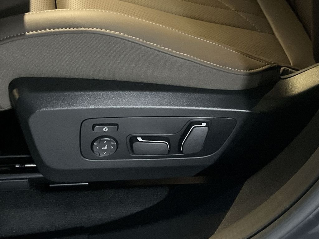 Used 2026 Gray Metallic BMW 30 xDrive image 12