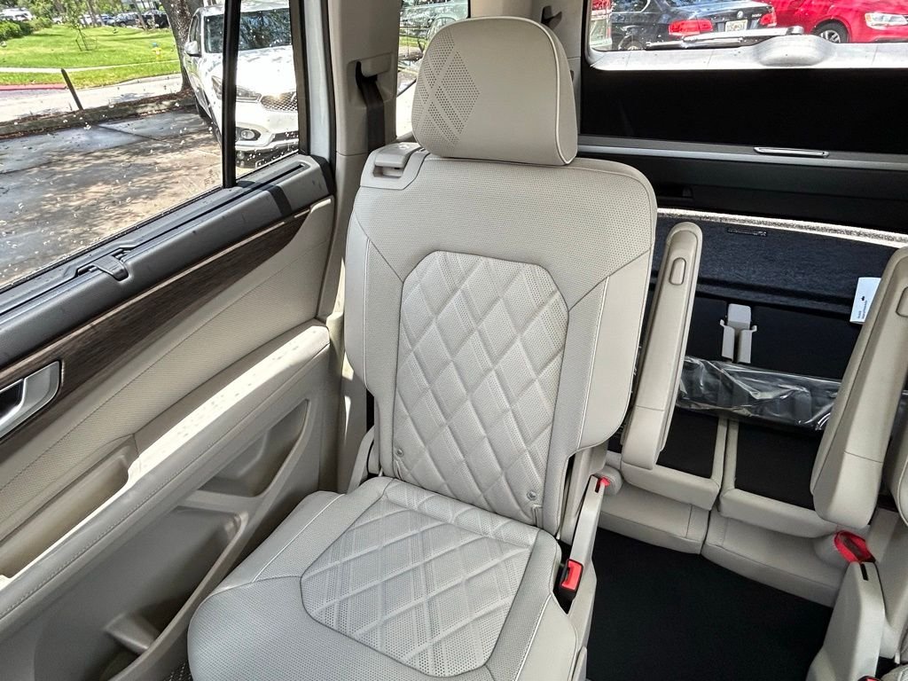 New 2026 White/off-white Volkswagen 2.0T SEL Premium R-Line image 11