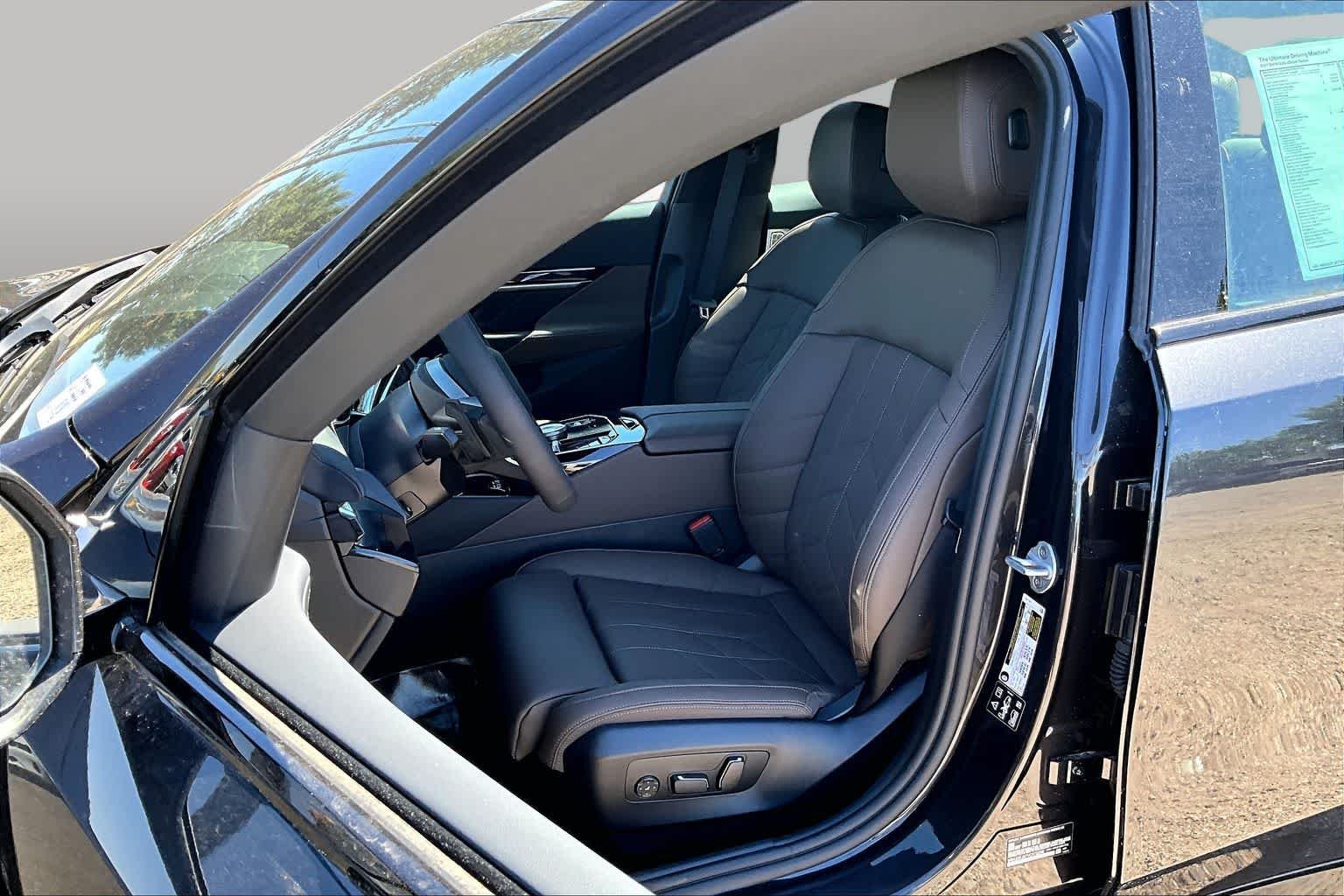New 2027 Dark Graphite Metallic BMW 530i xDrive image 9