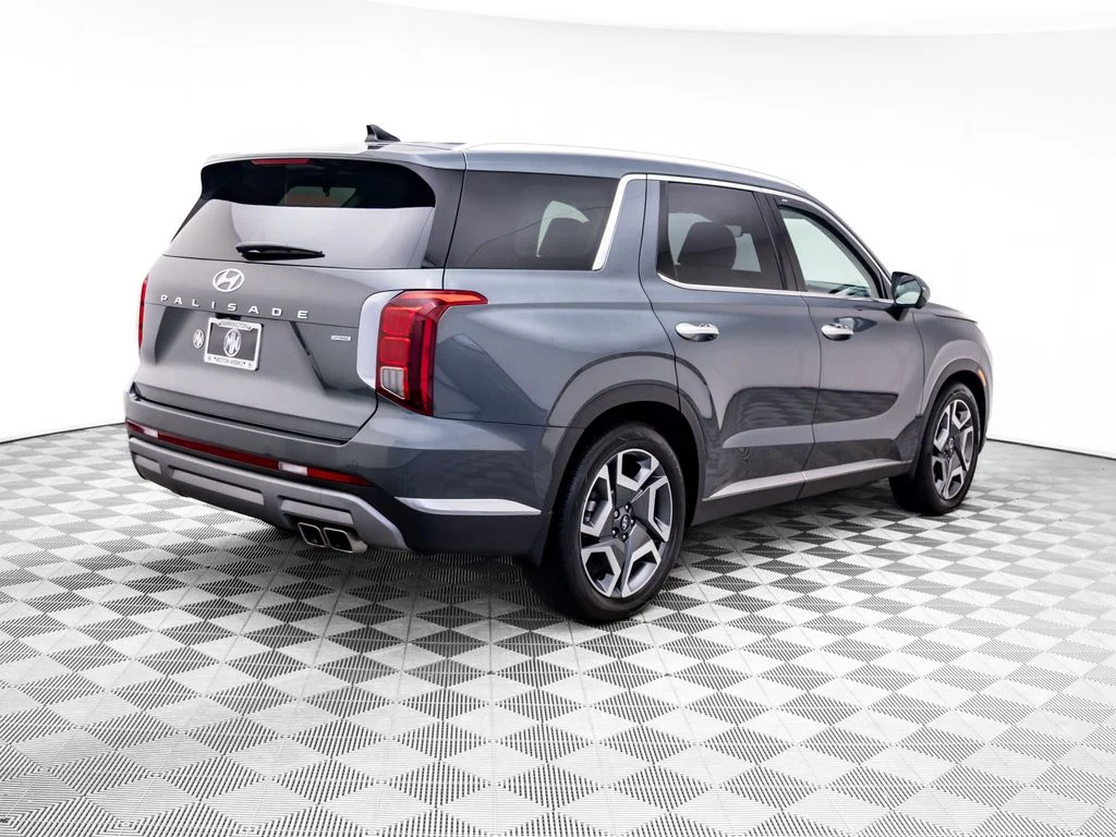 Used 2023 Gray Hyundai Limited image 7