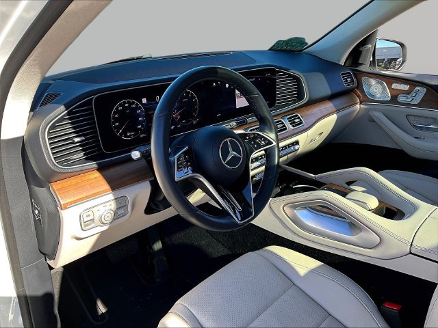 Used 2025 White Mercedes-Benz GLE 350 image 20
