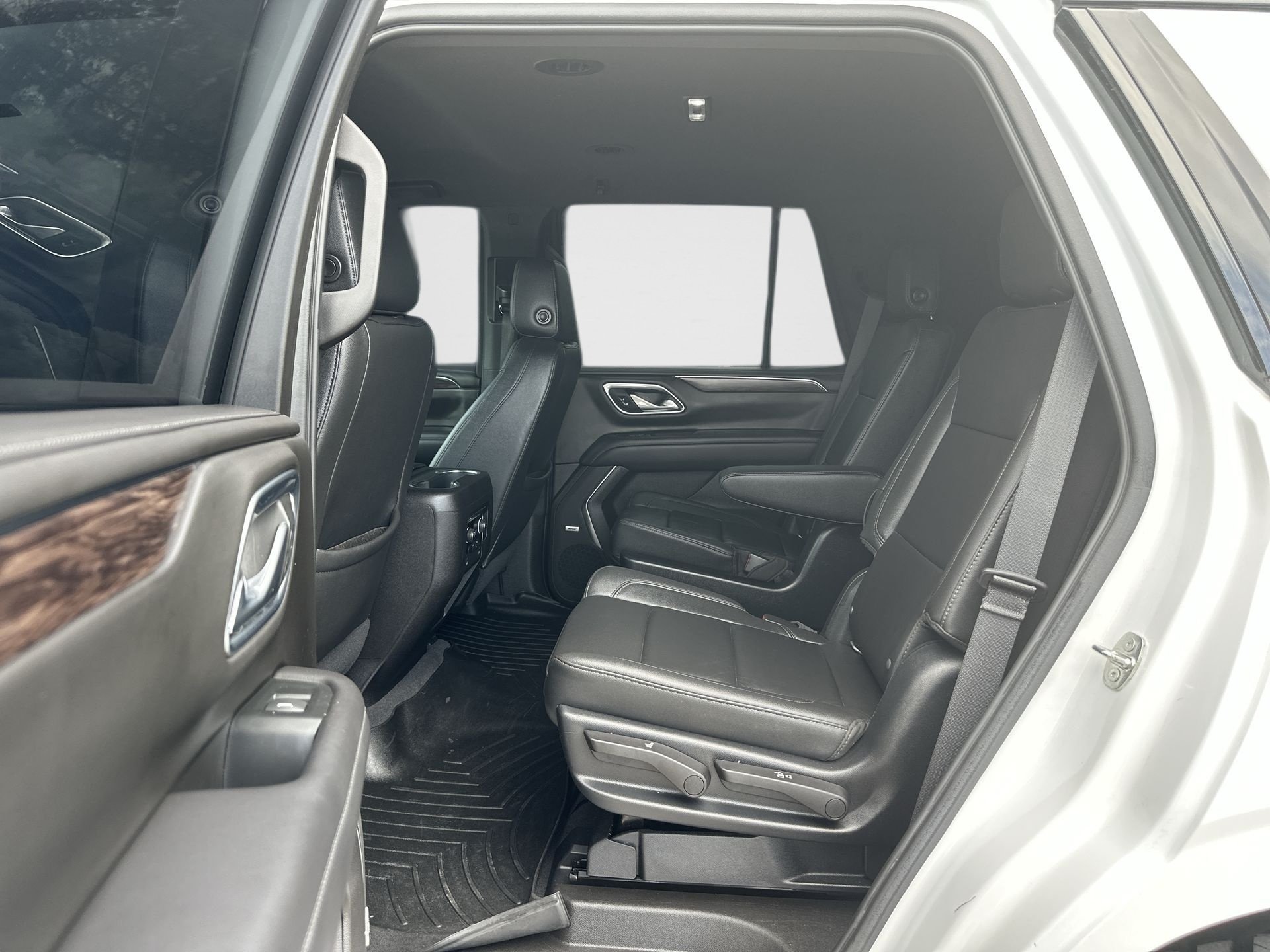 Used 2021 SUMMIT WHITE Chevrolet Z71 image 24