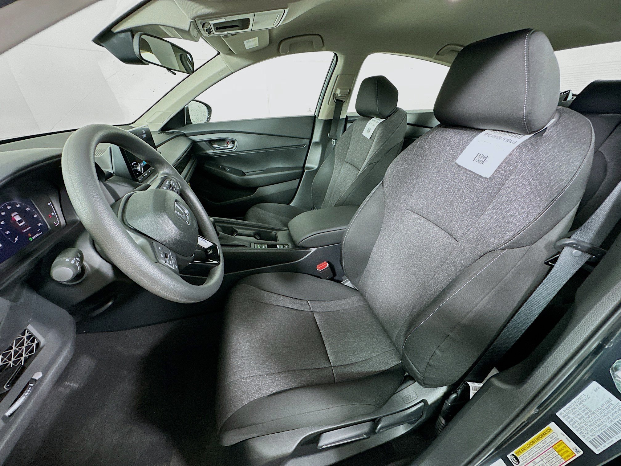 Used 2025 Meteorite Gray Metallic Honda LX image 14