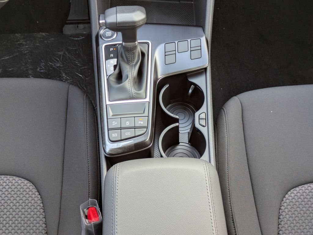 New 2026 Glacial White Pearl Kia LX image 15