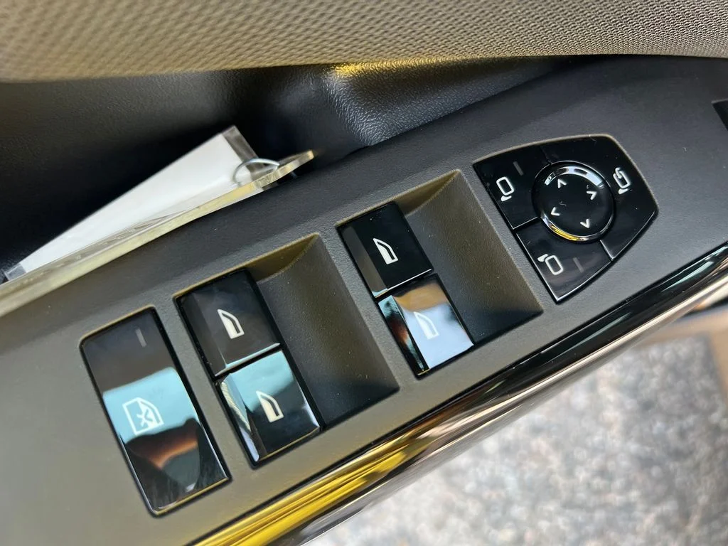 New 2026 Beige BMW 30 xDrive image 5