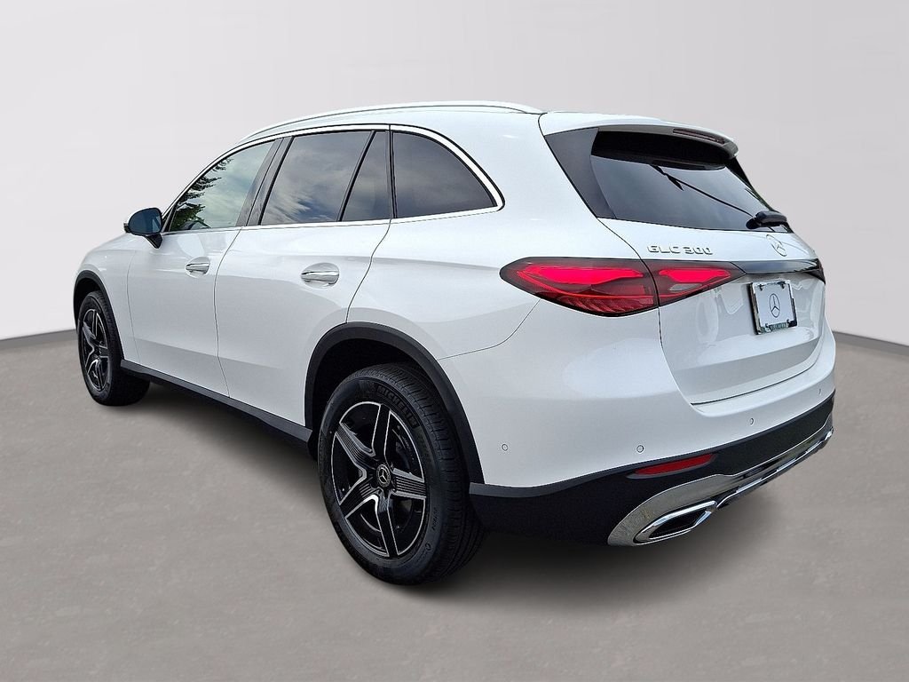 New 2027 Polar White Mercedes-Benz GLC 300 image 4