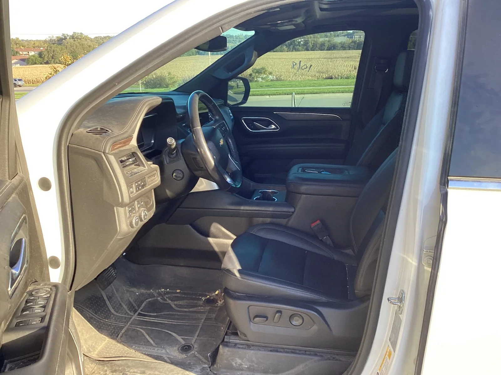 Used 2023 White Chevrolet LT image 4