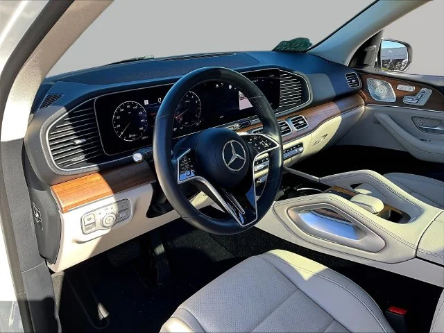 Used 2025 White Mercedes-Benz GLE 350 image 20