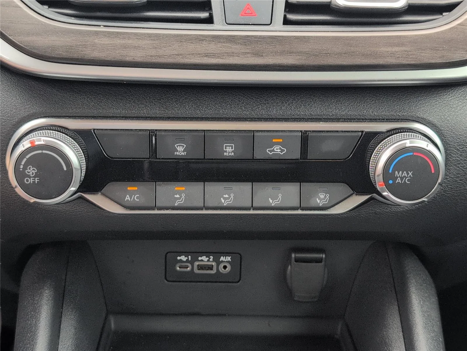 Used 2025 Gun Metallic Nissan SV image 20