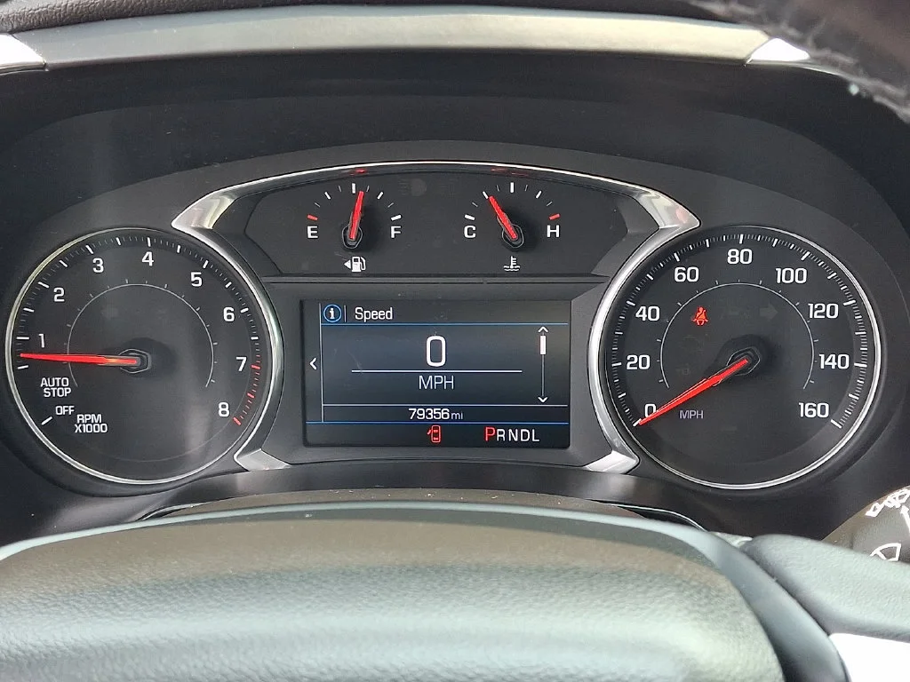 Used 2020 SUMMIT WHITE Chevrolet LT image 26