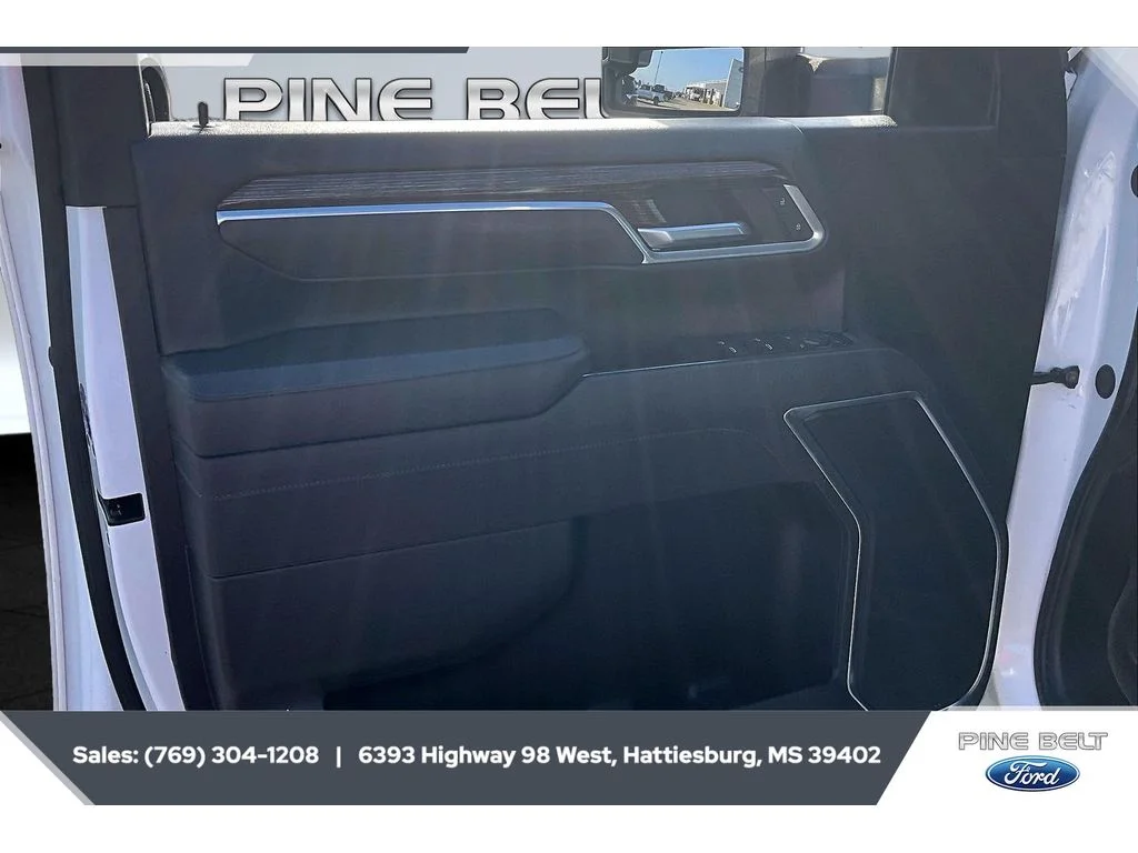 Certified Used 2025 Summit White GMC SLE image 18