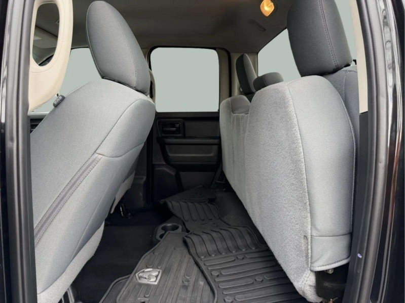 Used 2018  Ram Express image 25