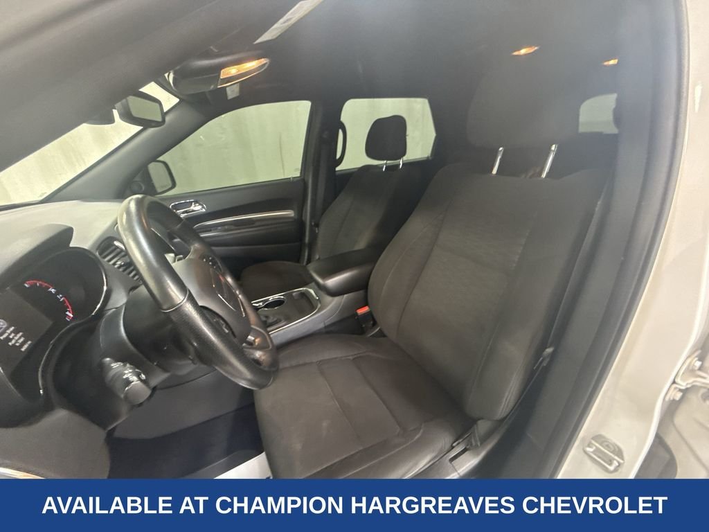 Used 2018 White Dodge SXT image 27