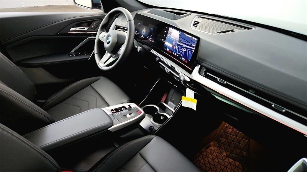 Used 2026 Cape York Green Metallic BMW xDrive28i image 30