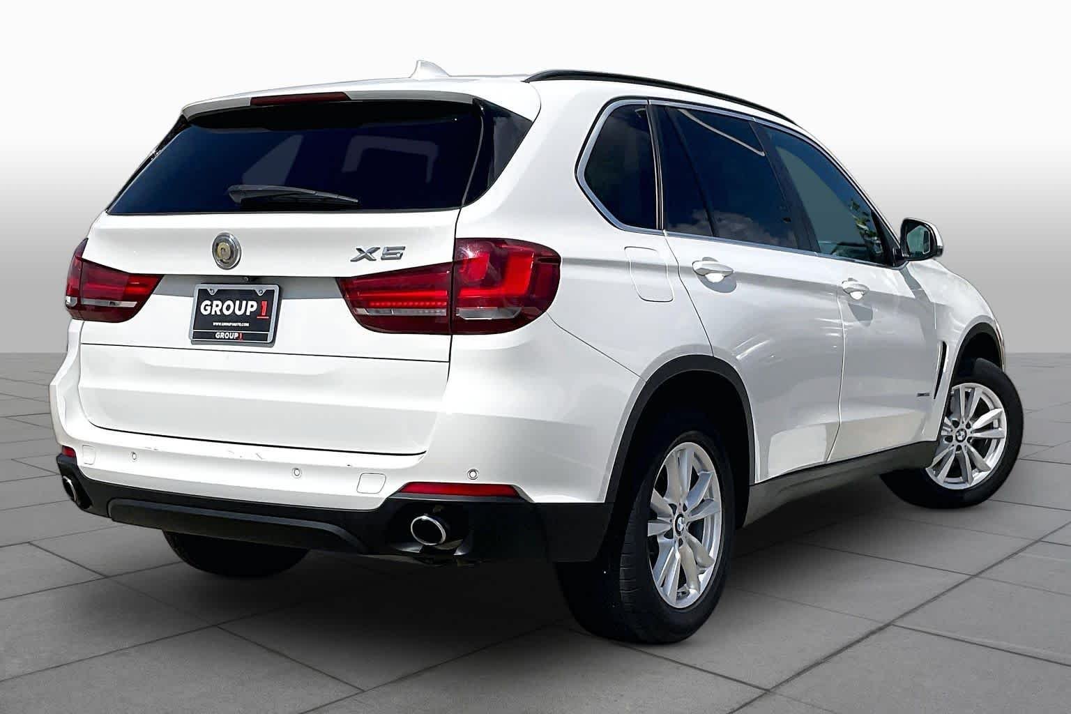 Used 2015 Alpine White BMW sDrive35i image 11