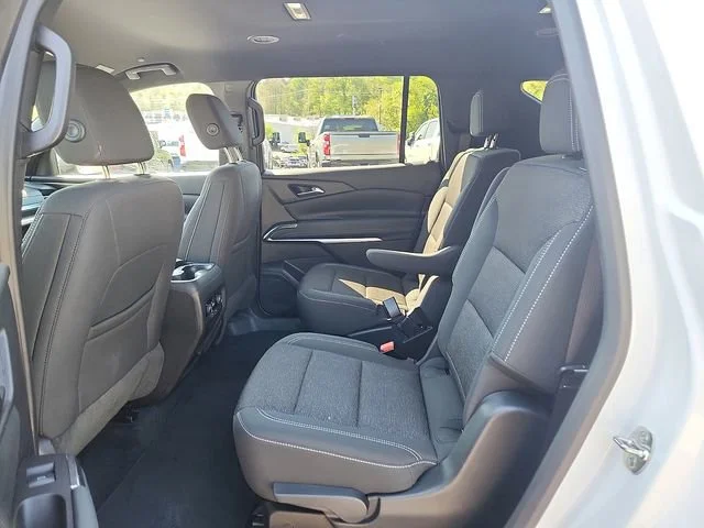 2025 Chevrolet Traverse LT - Photo 10