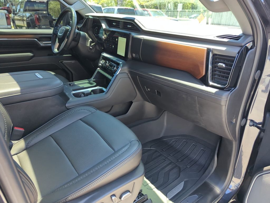 Used 2024 Silver GMC Denali image 36