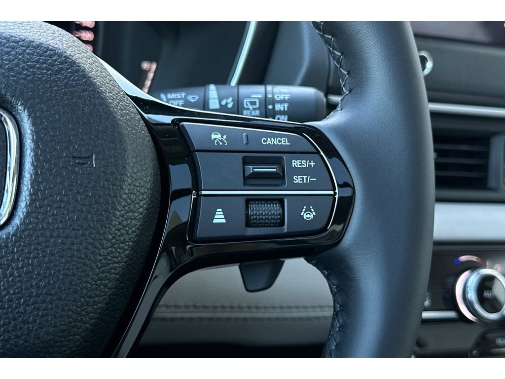 New 2026 Platinum White Pearl Honda Touring image 32