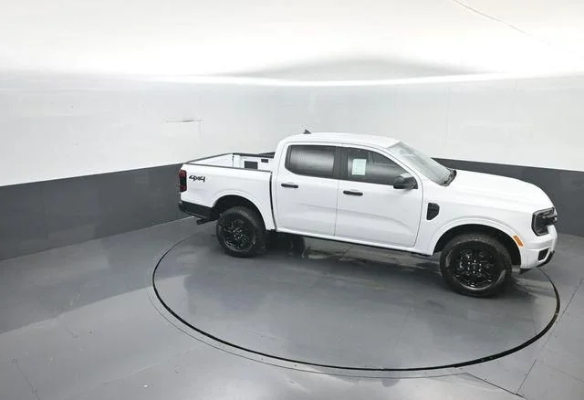 New 2026 Oxford White Ford XLT image 25