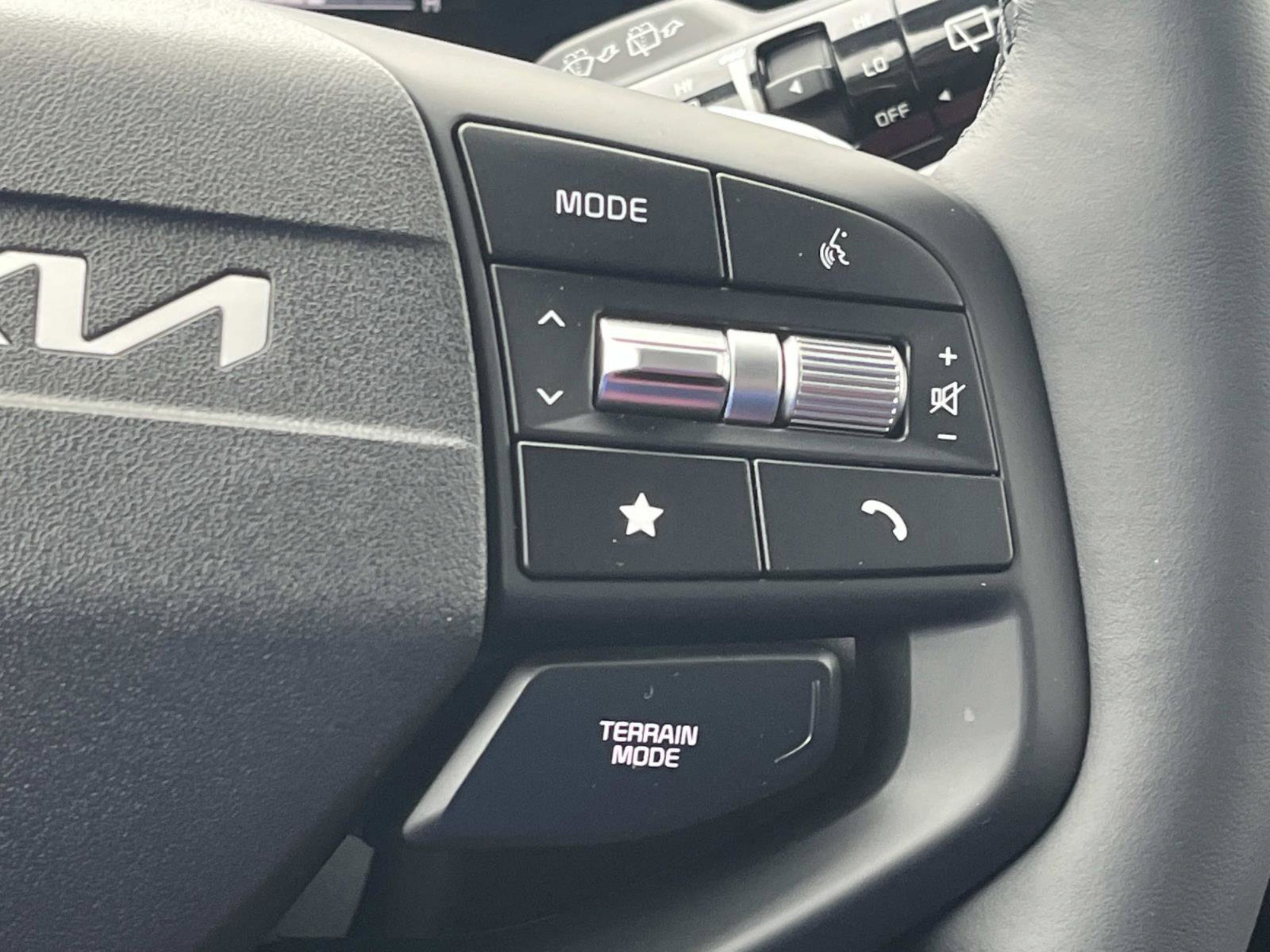 New 2026 Fusion Black Kia S image 27
