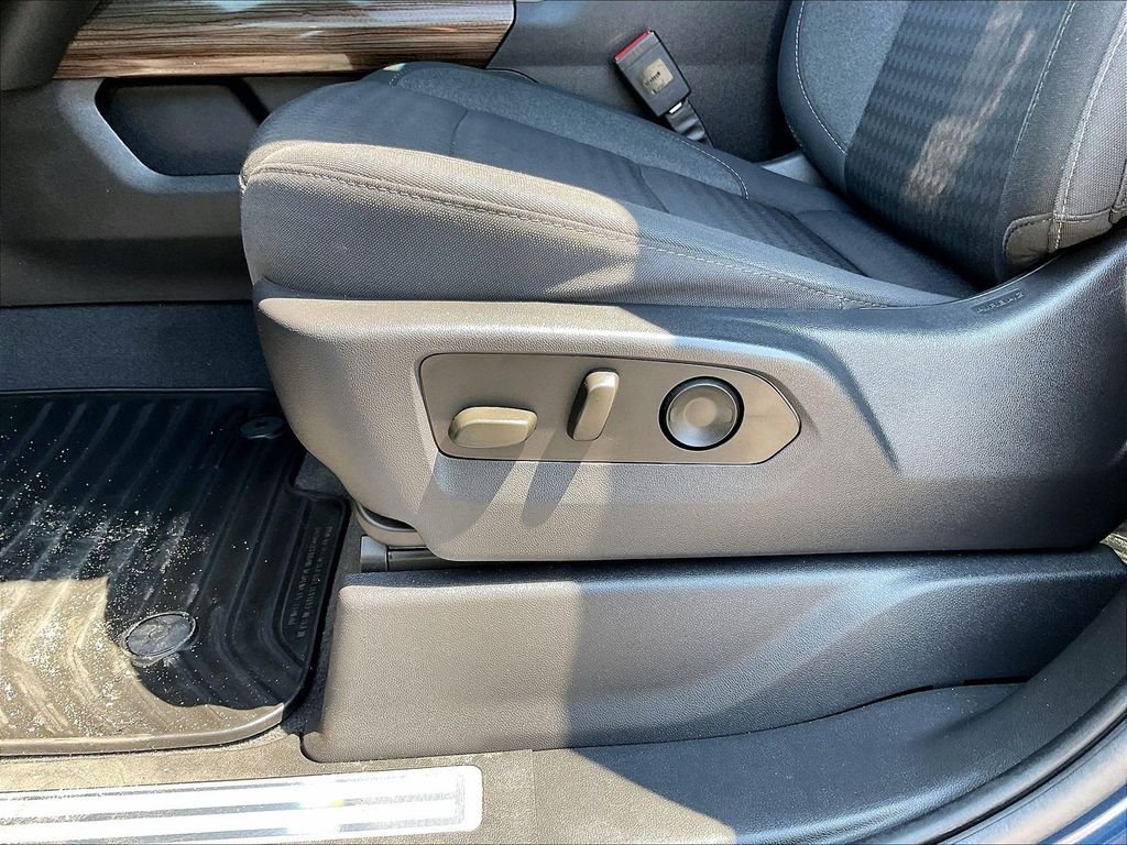 Used 2023 Blue Chevrolet RST image 27