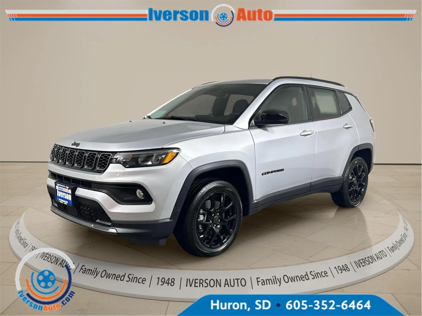 New 2026 Silver Zynith Metallic Clear-Coat Exterior Paint Jeep Latitude Altitude image 5