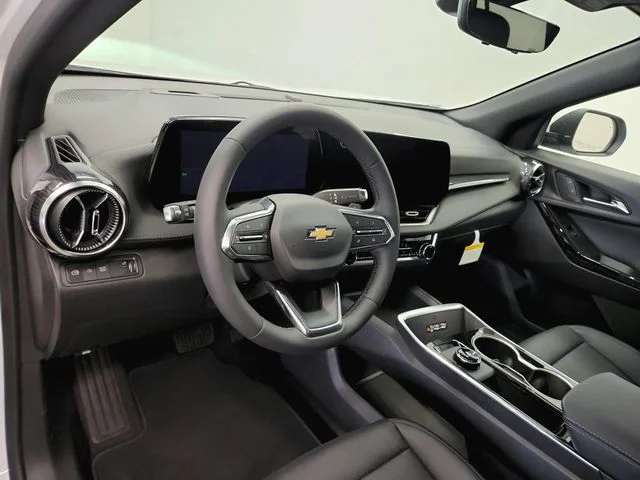New 2027 White Chevrolet LT image 18