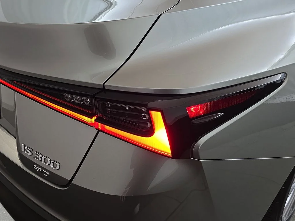 Used 2022 Silver Lexus 300 image 31