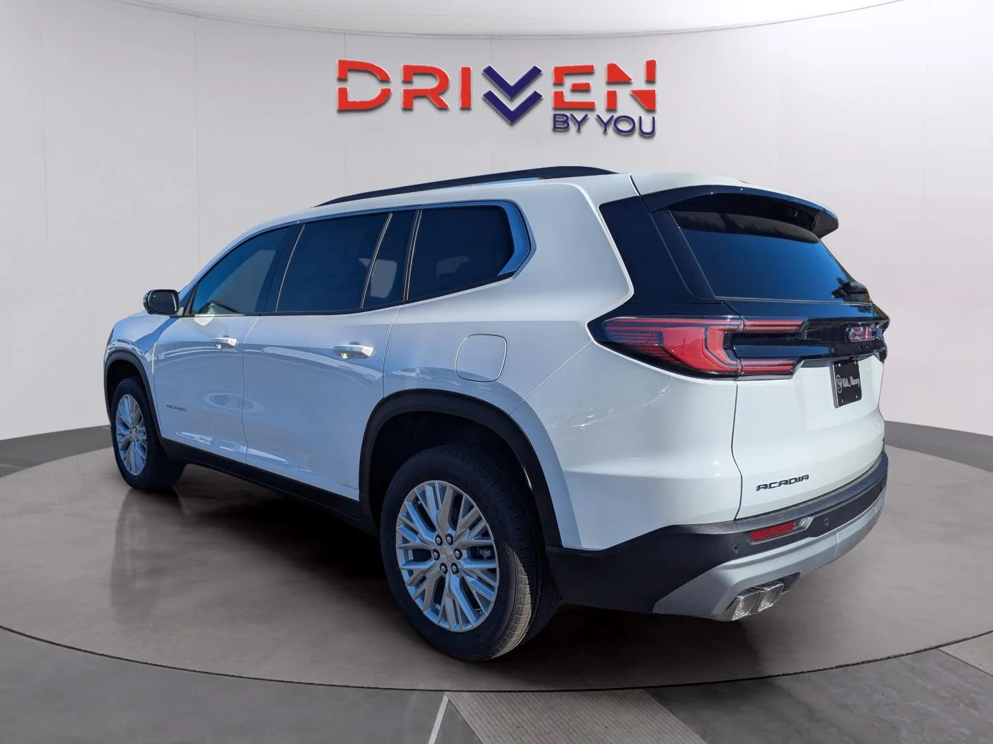 New 2026 Summit White GMC Elevation image 3
