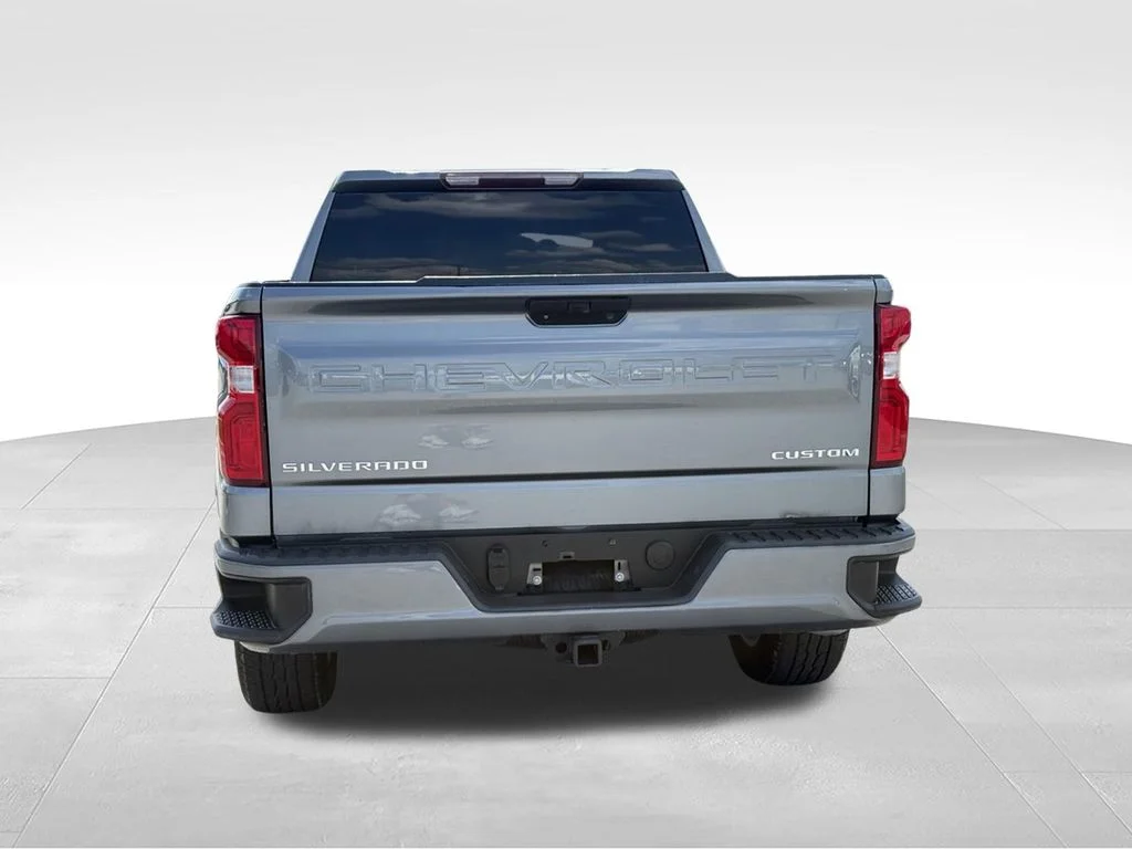 Used 2021 Gray Chevrolet Custom image 5
